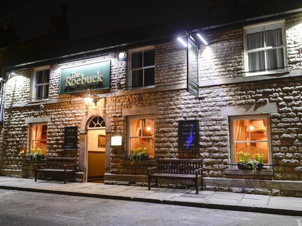 The Roebuck Hotel Chapel en le Frith Exterior photo